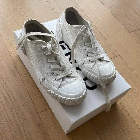 Kenzo Tiger Crest Low Top Sneakers in White